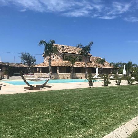 Mythos Holidays & Events Syracuse Bagian luar foto