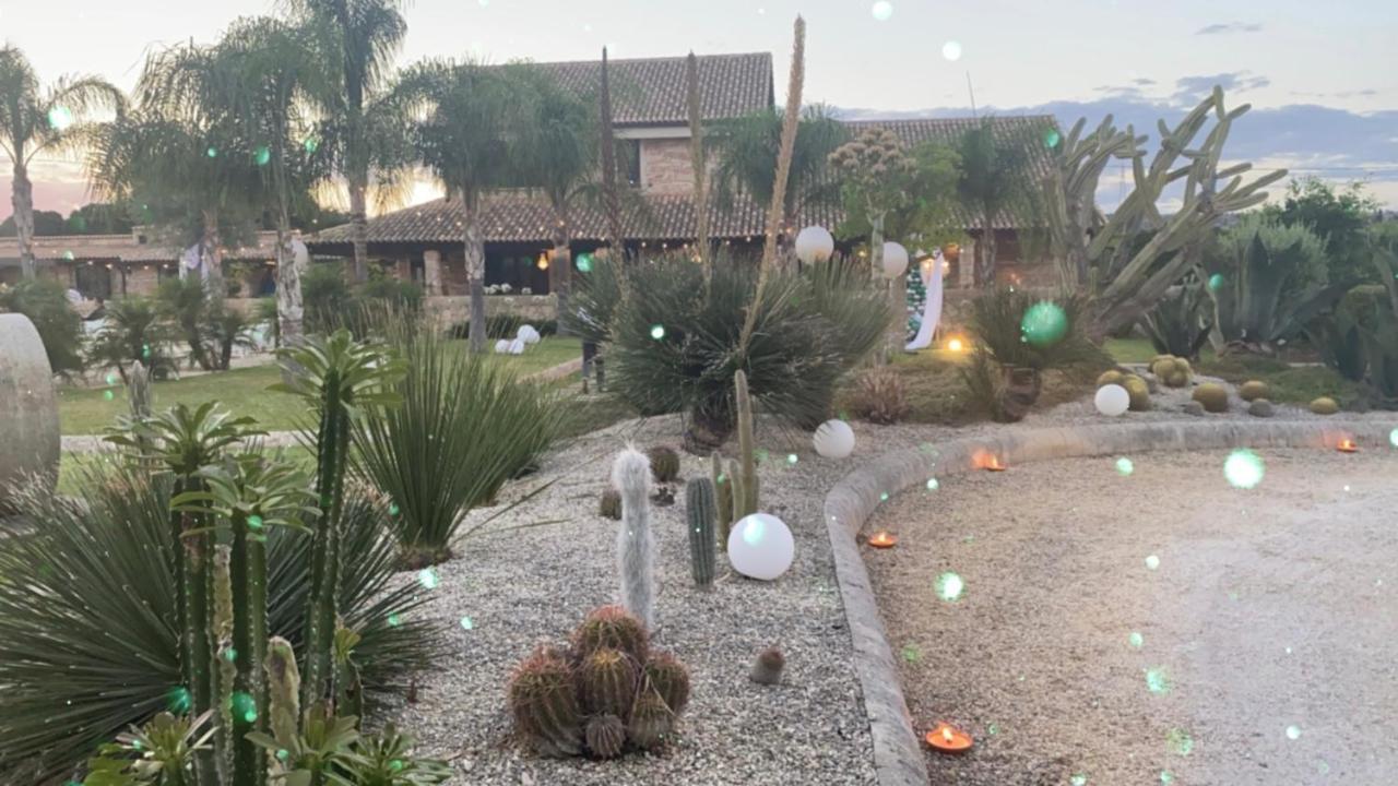 Mythos Holidays & Events Syracuse Bagian luar foto