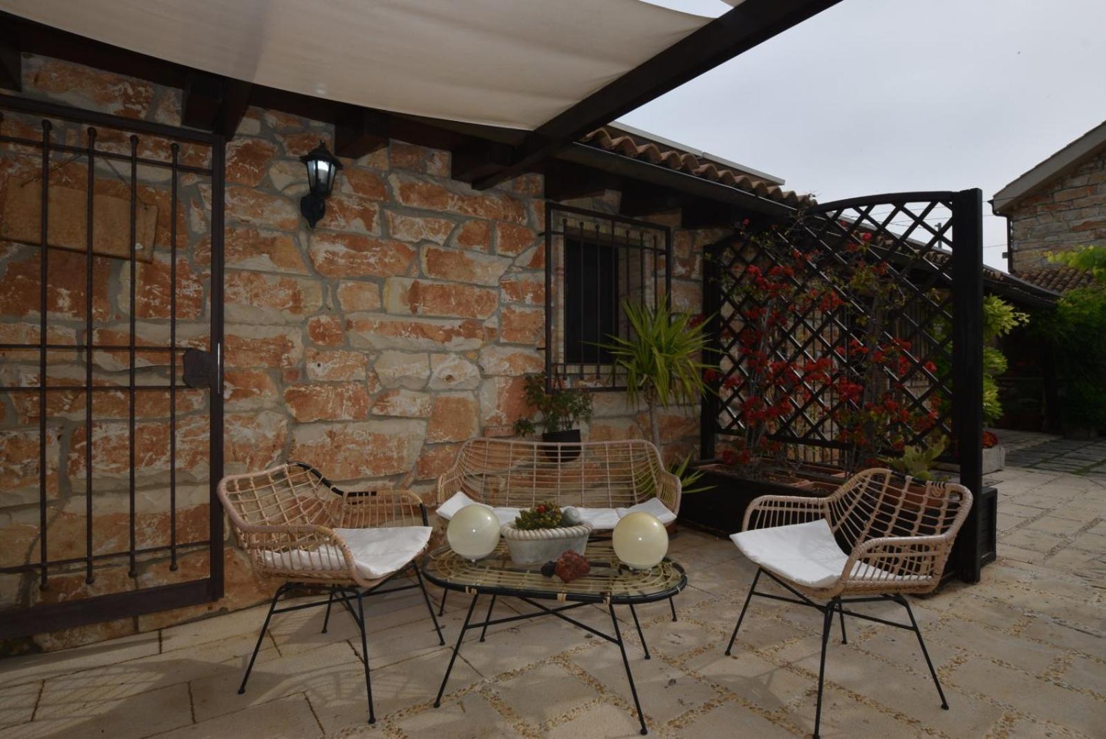 Mythos Holidays & Events Syracuse Bagian luar foto