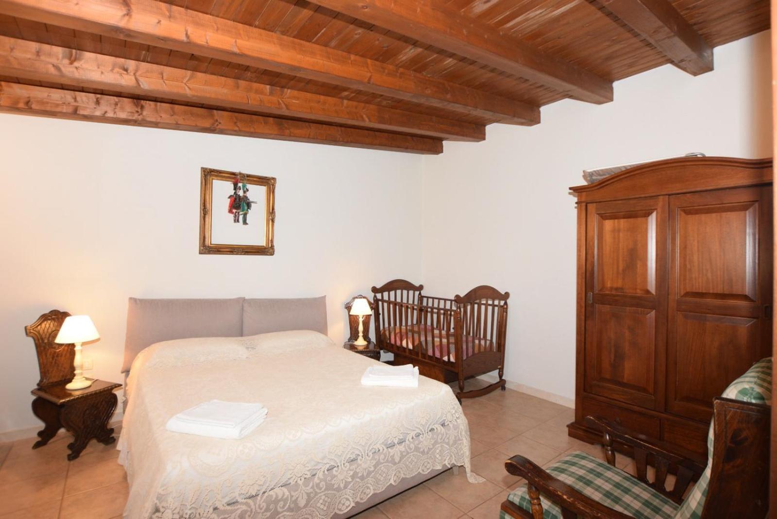 Mythos Holidays & Events Syracuse Bagian luar foto