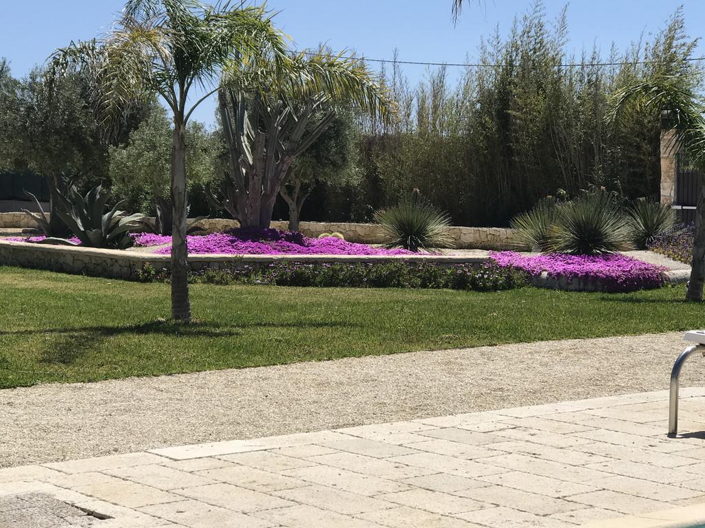 Mythos Holidays & Events Syracuse Bagian luar foto