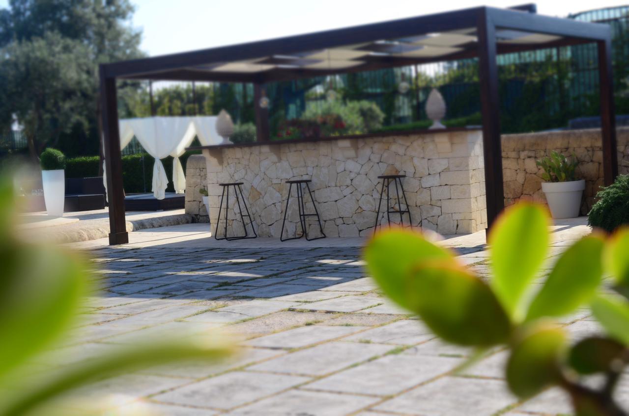 Mythos Holidays & Events Syracuse Bagian luar foto