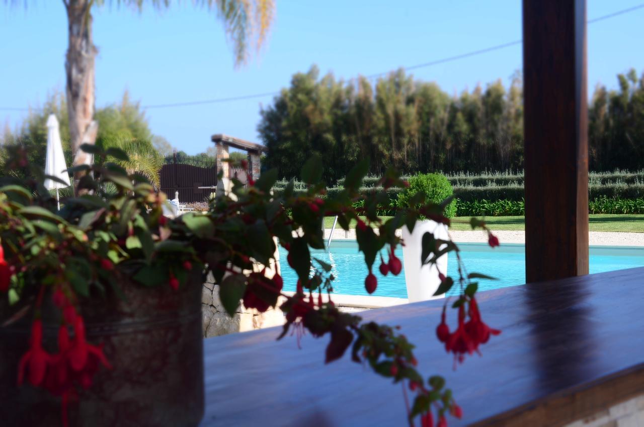 Mythos Holidays & Events Syracuse Bagian luar foto