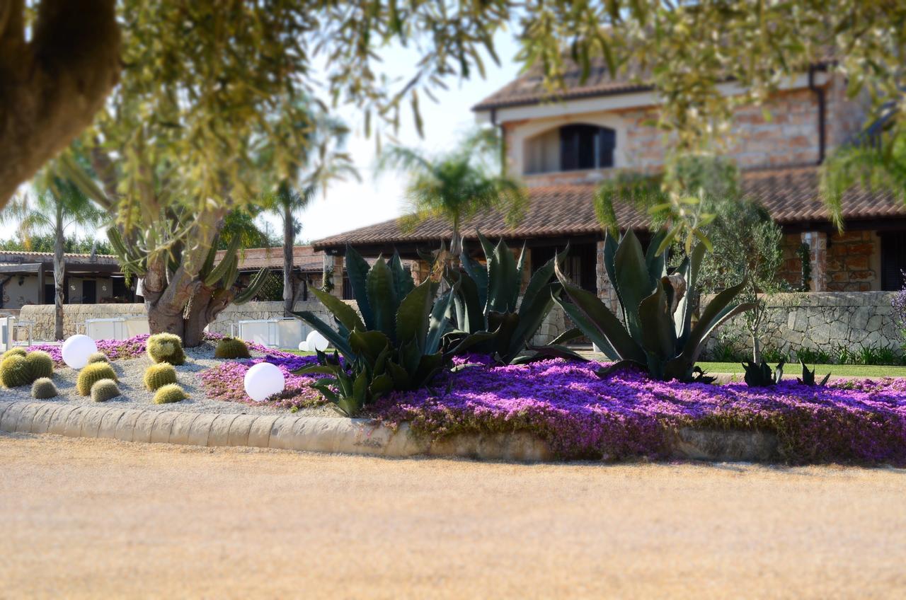 Mythos Holidays & Events Syracuse Bagian luar foto