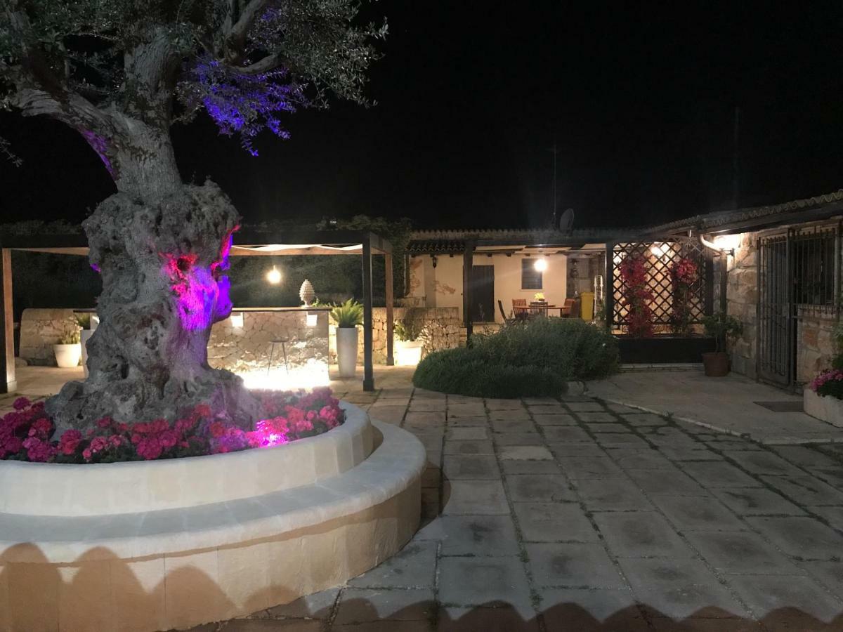 Mythos Holidays & Events Syracuse Bagian luar foto